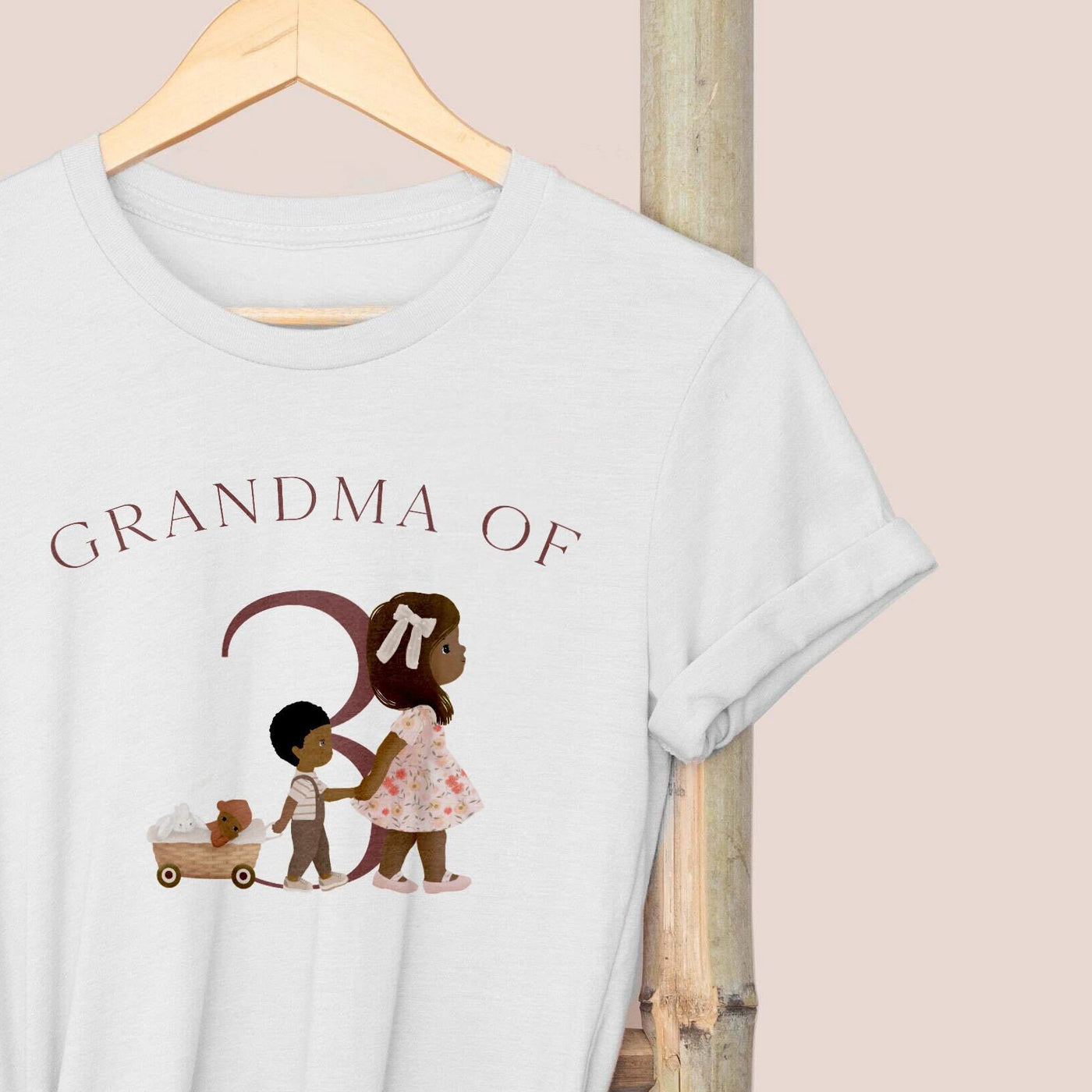 Personalized Short Sleeved T-Shirt for Grandma With Custom Illustration of her Grandchildren